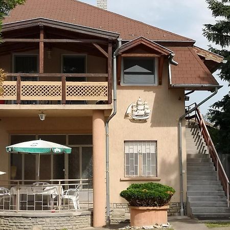 Vitorlas Apartmanhaz Siofok Dış mekan fotoğraf