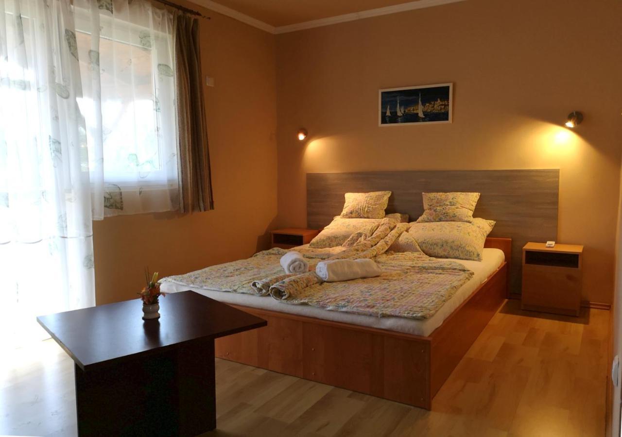 Vitorlas Apartmanhaz Siofok Dış mekan fotoğraf